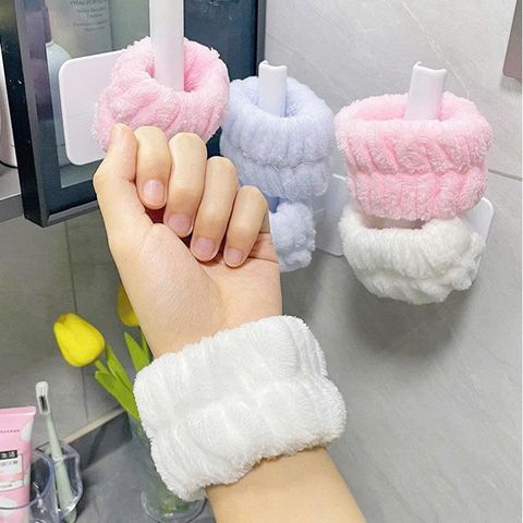 Soft Microfiber Wrist Washbands (2-Pack) – No More Messy Arms!